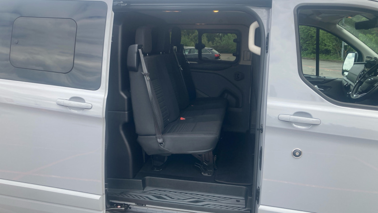 Ford Transit Custom 300 L1 Diesel Fwd 2.0 EcoBlue Hybrid 130ps L/Rf D/Cab Limited Van